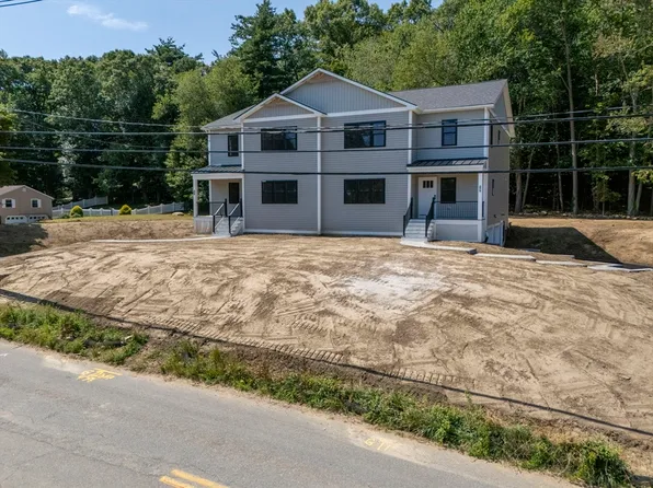 27 Rollins St #A, Groveland, MA 01834