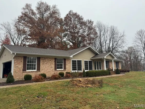 760 W Spicewood Dr, Chesterfield, MO 63005