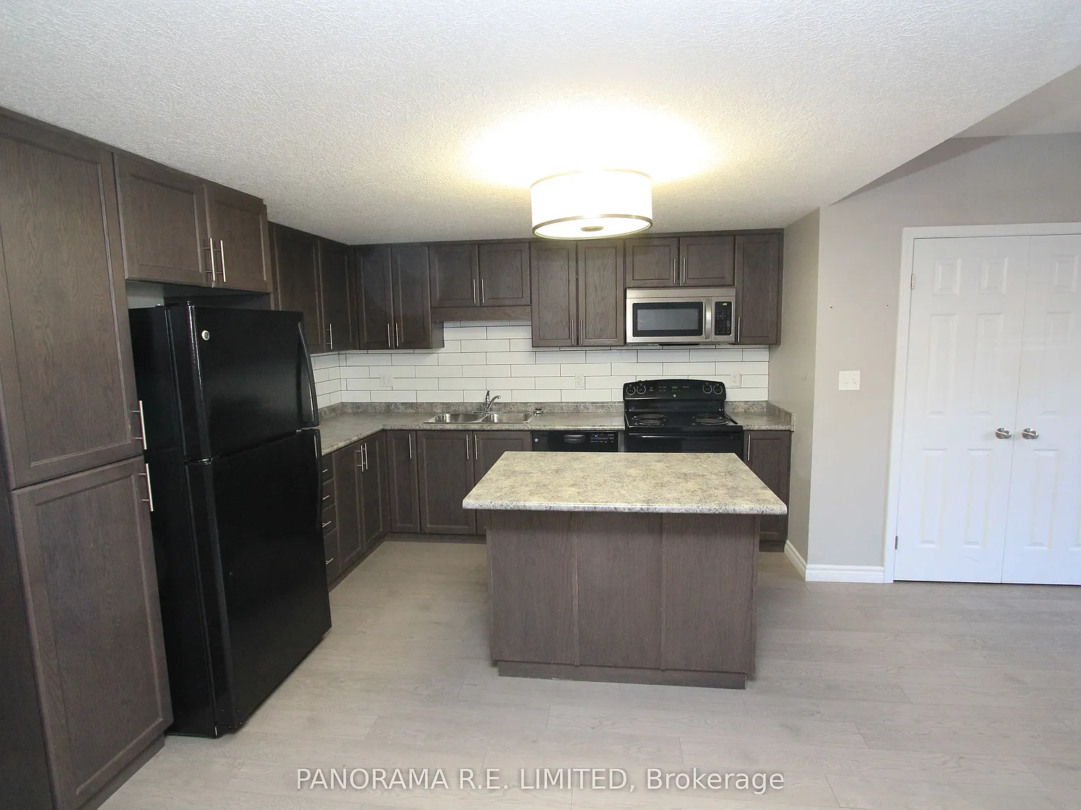 2 bed, $2,200 — Photo 4