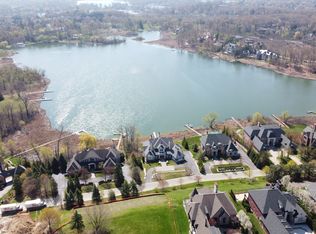 2742 Turtle Bluff Dr, Bloomfield Hills, MI 48302