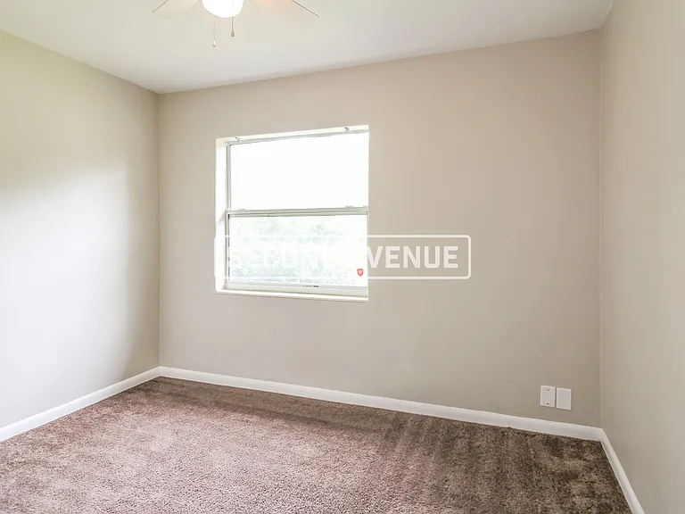 1544 Breton Rd — Photo 10