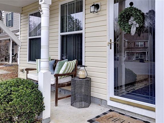 4th image of 9012 Cocos Path