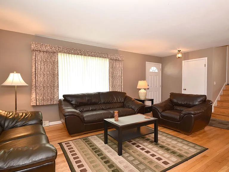 861 S Hawthorne Ave — Photo 11