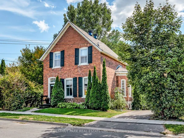 28 York St, Prince Edward County, ON K0K 2T0
