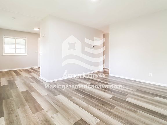 1408678_001_living_room_2.jpg