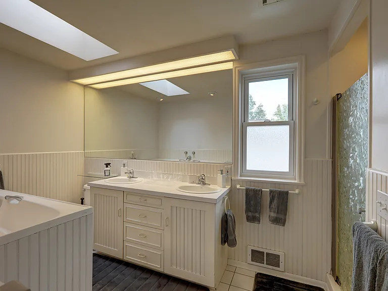 5822 Ann Arbor Ave NE — Photo 10