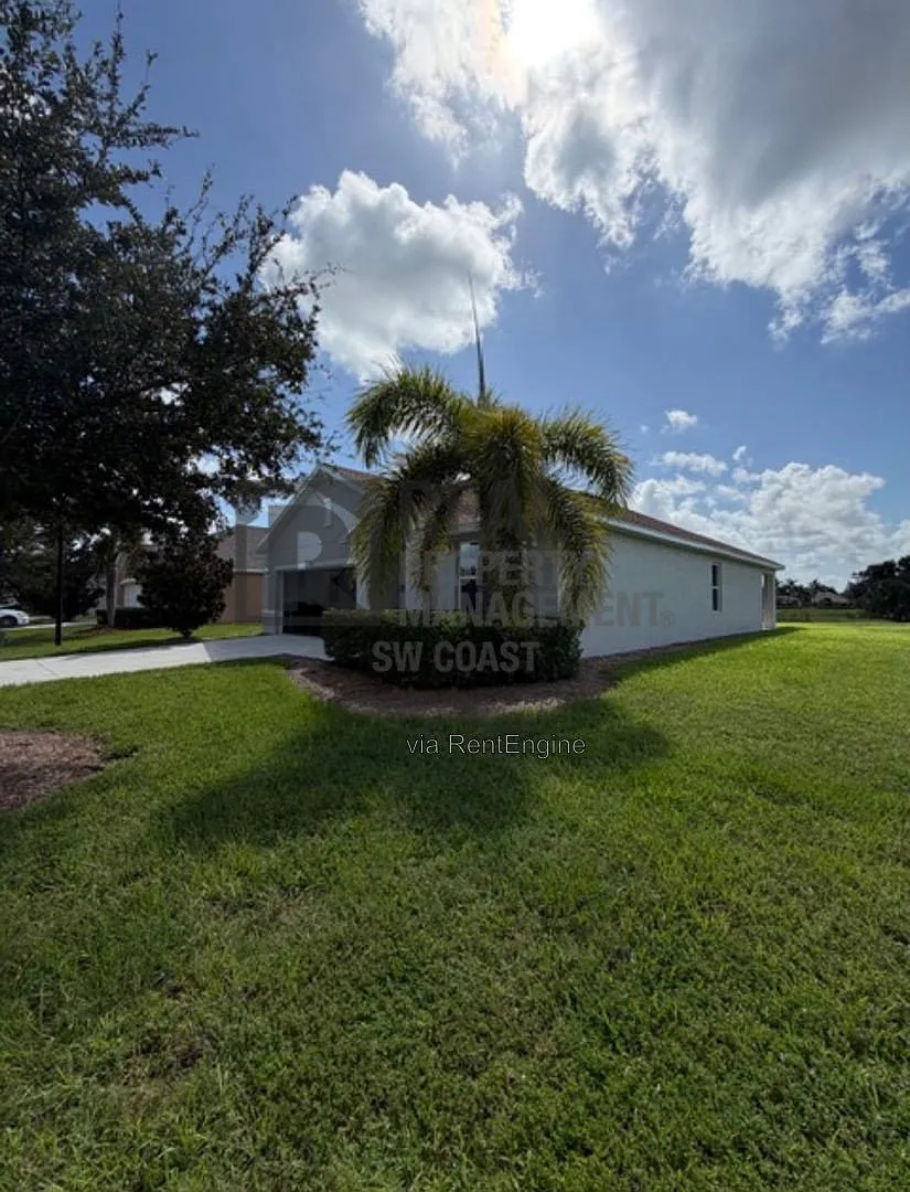 3 bed, 2.0 bath, 1690 sqft, $1,600 — Photo 4