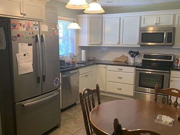 2nd image of 325 Tulane Dr