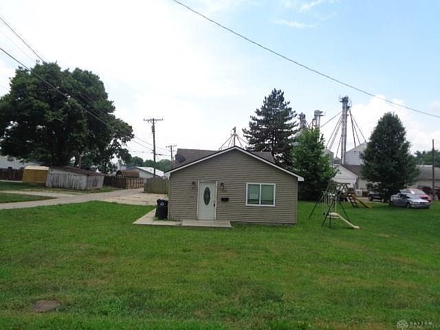 1st image of 306 W Walnut St