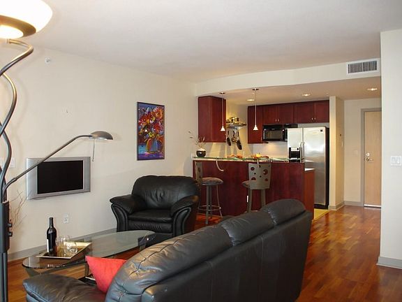 Living Room / Kitchen