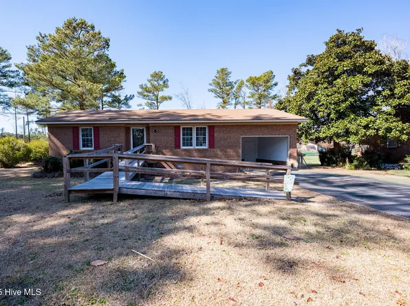 308 Glenwood Drive, Elizabethtown, NC 28337