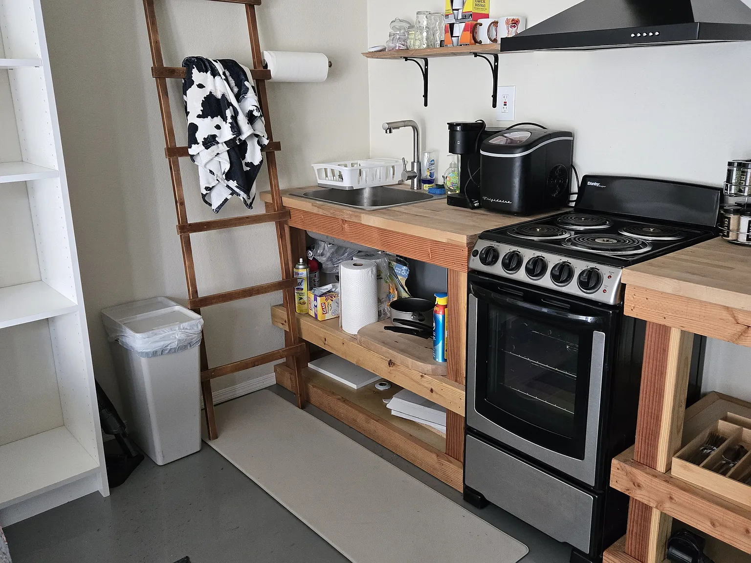 Studio, 400 sqft, $1,100 — Photo 2