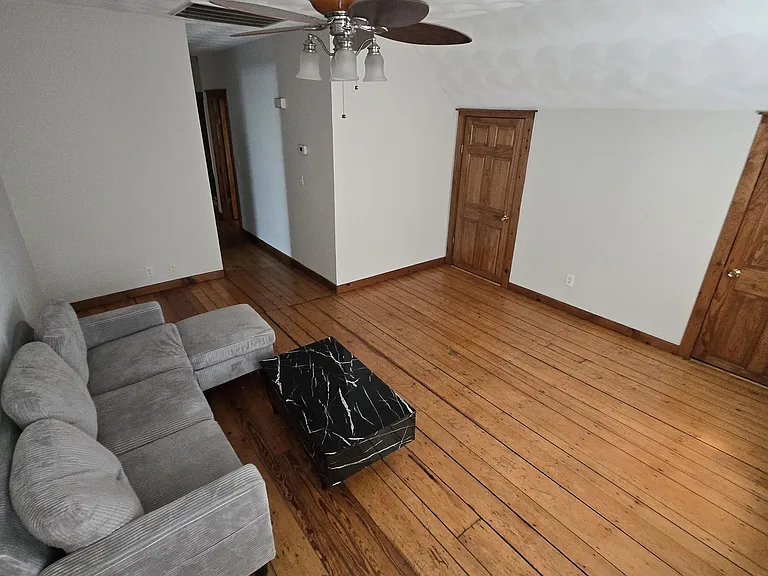107 Ring St #3 — Photo 4