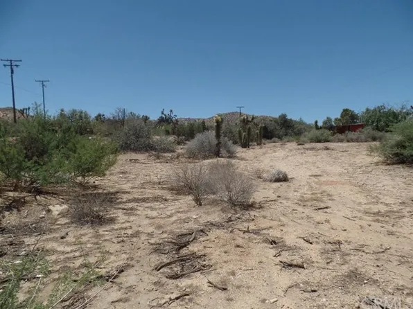 3475 Kickapoo Trl, Landers, CA 92285