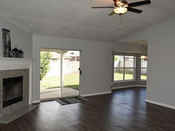 4th image of 3156 Lost Creek Dr