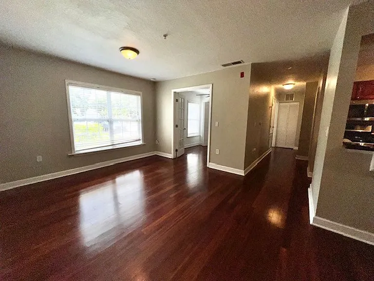 2071 Dixie Belle Dr #K — Photo 9