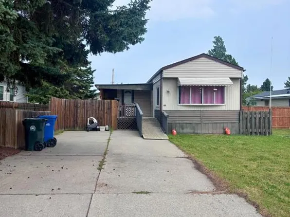 211 5th St W, Sundre, AB T0M 1X0