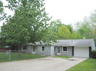 4080 Potts Rd, Fowlerville, MI 48836