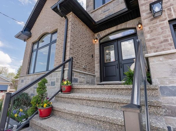 54 Chipman Ave, Hamilton, ON L9A 2T1
