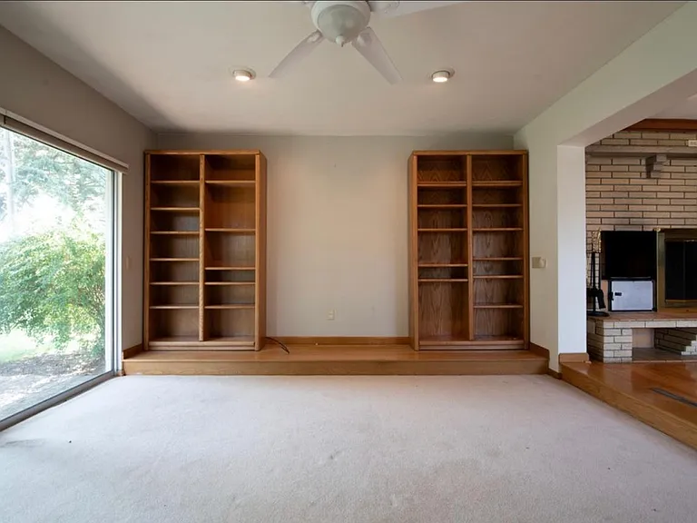 611 Brynhaven Dr — Photo 30
