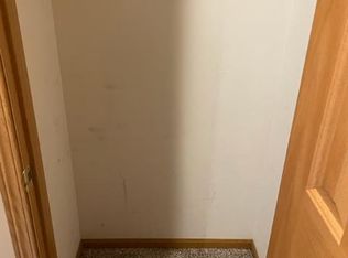 17747 Josephine St, Omaha, NE 68136