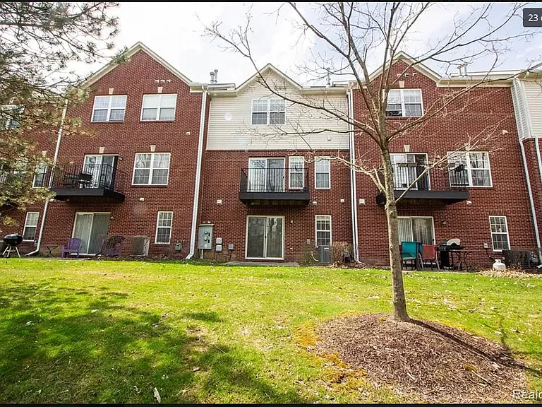 673 Cherry Orchard Rd #135 — Photo 21