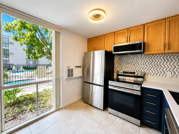 6930 Hyde Park Dr Unit 108, San Diego, CA 92119