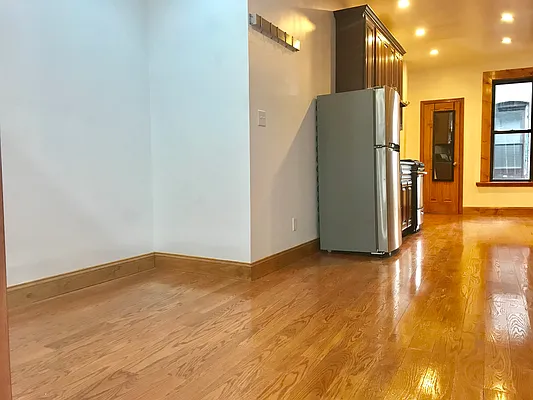 Rented by Best Apartments North Inc | media 28