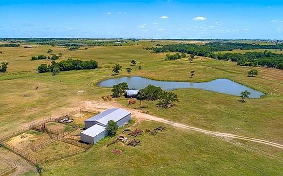 3rd image of 1100 County Road 465