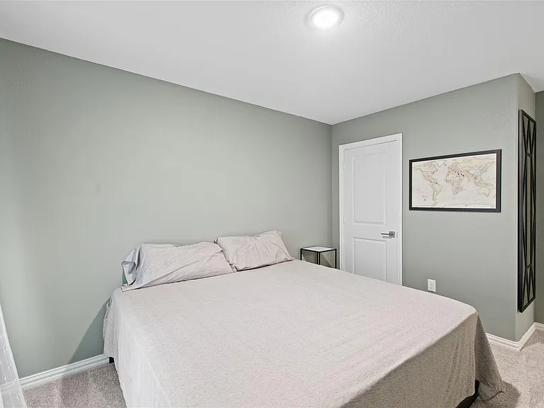 913 Adelyn St — Photo 24