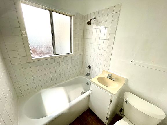 3rd image of 5427 1/2 Dairy Ave #5427-1/2