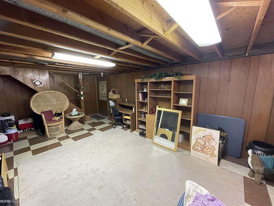 38127 Rockhill Rd, photo 27