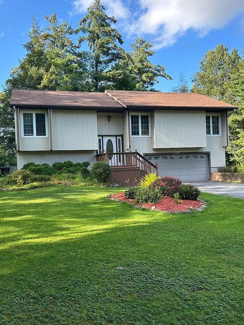 Stunning 4BR/2.5BA Rental Near Fort Drum & Watertown — Photo 1