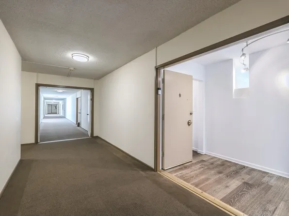 8701 Delgany Ave, Playa Del Rey, CA 90293