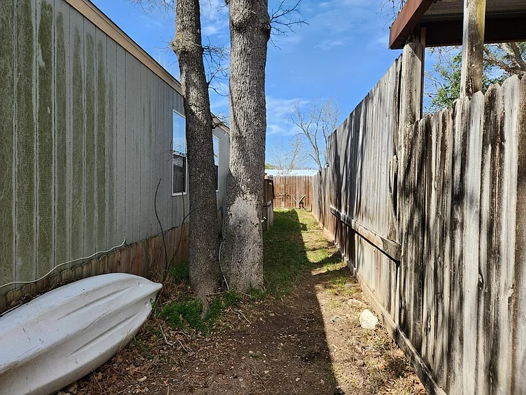 167 Beaumont St — Photo 12