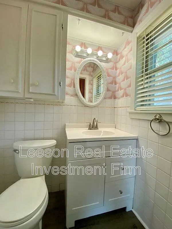 3 bed, 1.5 bath, 1134 sqft, $1,300 — Photo 2