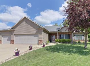3608 Gina Dr, Bloomington, IL