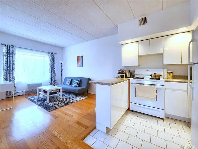 149-15 Barclay Ave #3A