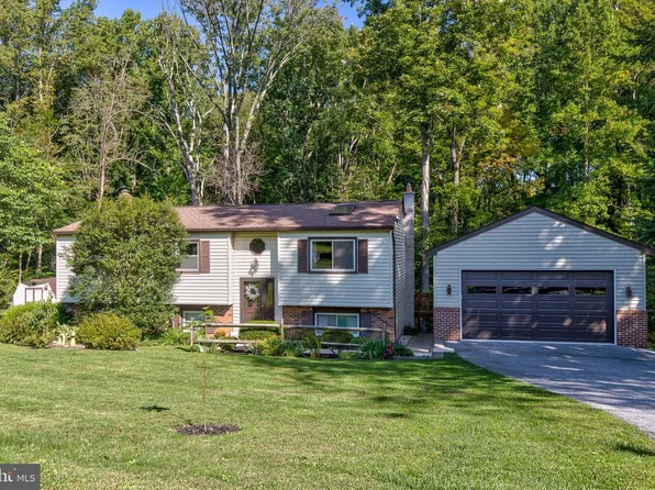 27 Brook Cir, Glenmoore, PA 19343