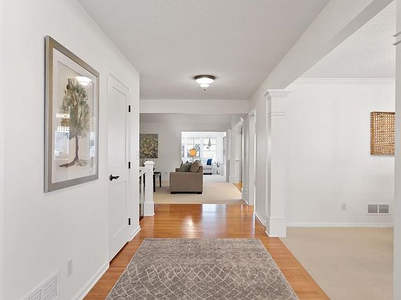 4th image of 1275 Palisade Cir