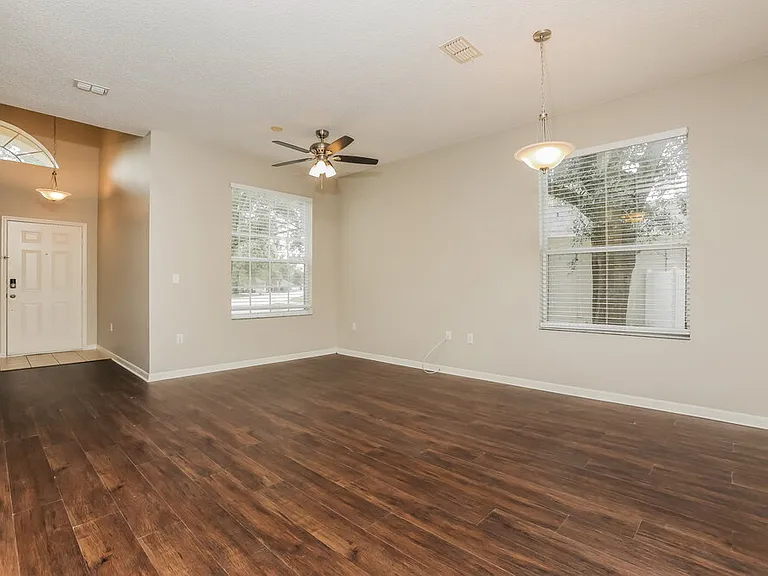 233 Bluff Pass Dr — Photo 6