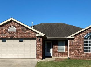 3704 SW Hansom Loop, Bentonville, AR 72712