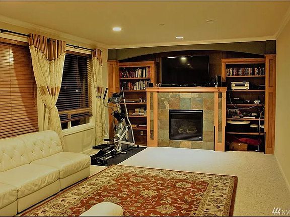 2nd image of 8366 138th Ct NE