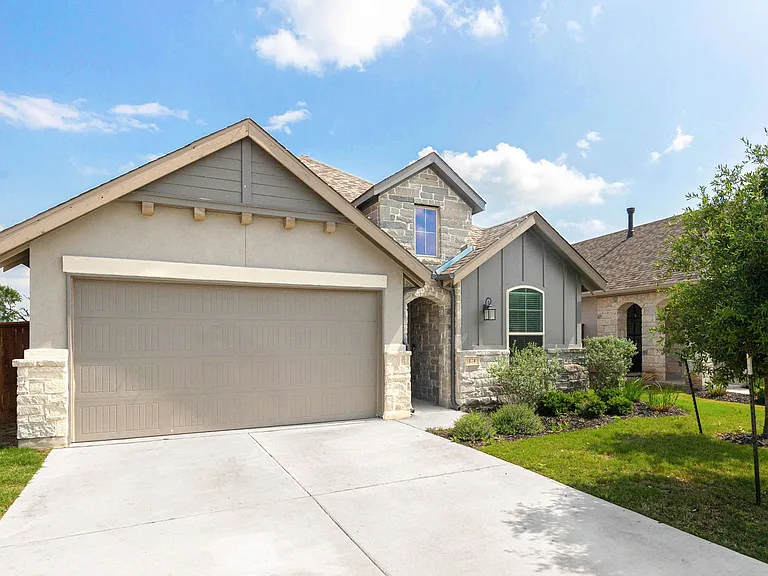 124 Rosebush Dr — Photo 32