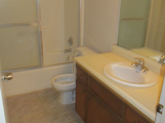 3rd image of 920 Idaho Ave APT C