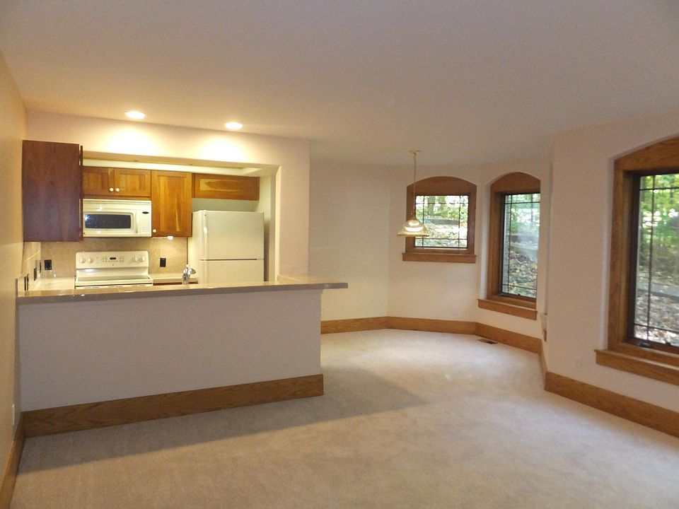 KITCHEN AND DINING ROOM