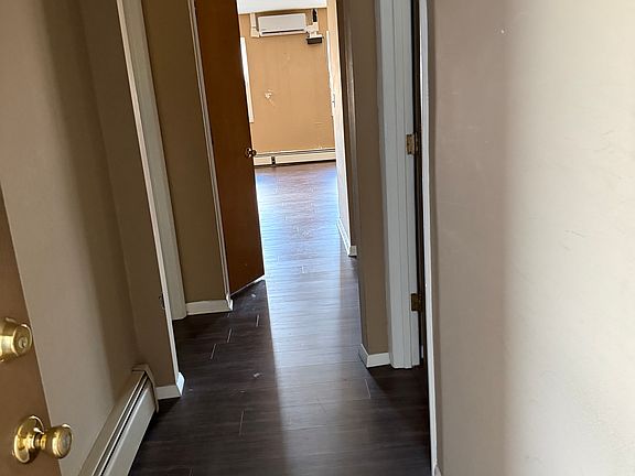 3rd image of 37 Kenbrook Dr