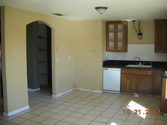 3rd image of 1335 Harvey Ct