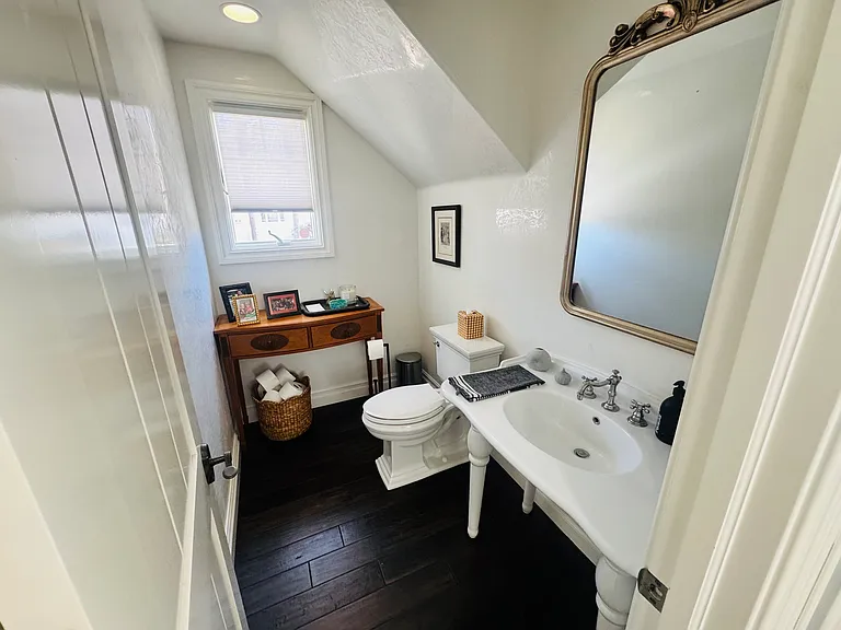 200 Sapphire Ave #200 — Photo 29