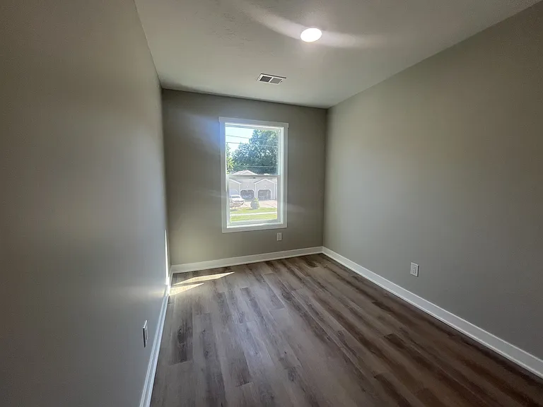 524 Oak Ave — Photo 13